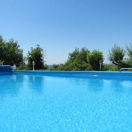 Villa Suemeg Вилла *
